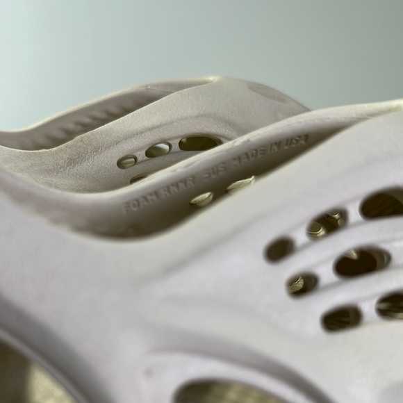 Adidas Yeezy YZY Foam RNNR ‘Sand Men’s size 5 FY4567 Tan Slide FAST SHIPPING - Picture 8 of 14